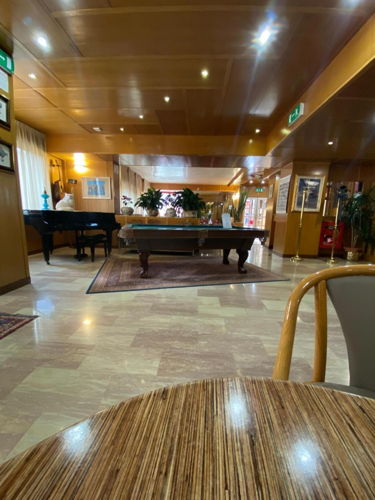 Hotel Sila Камилятело Силано Екстериор снимка